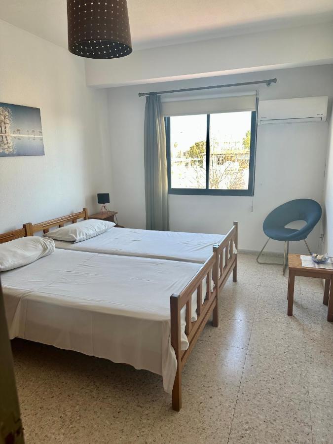 Angela Holiday Apartments Paphos Extérieur photo
