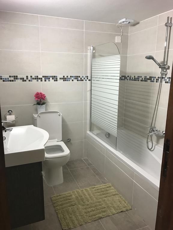 Angela Holiday Apartments Paphos Extérieur photo